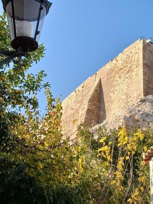 At The Foot Of Acropolis. Atenas Exterior foto